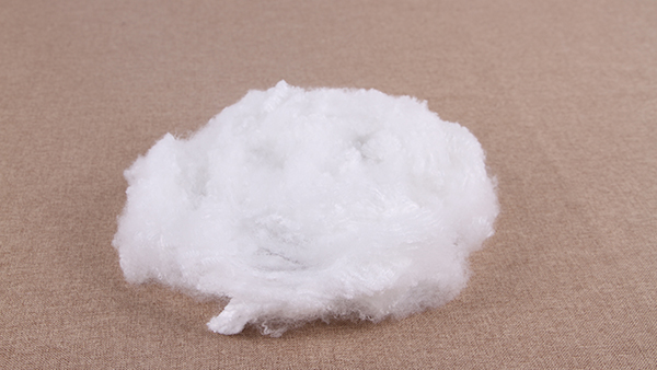 深色細旦原液著色聚酯短纖維的開發取得新突破！