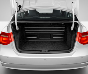 后尾箱：保溫隔熱效果好，密度均勻，有效貼合車體