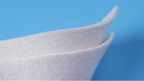 一塊“抹布”驚動(dòng)全球電池圈，德國(guó)百年老廠(chǎng)讓儲(chǔ)能壽命翻倍的秘密