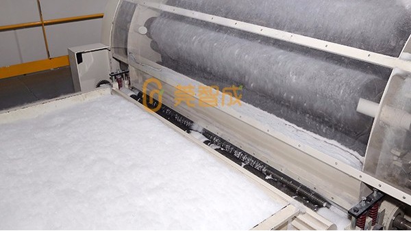 針刺無紡布-4組打手均勻混棉