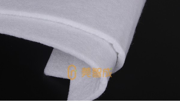 針刺毛氈和無紡布哪個好？