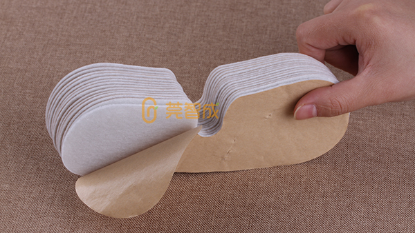 背膠針刺棉的特性主要表現在什么方面？