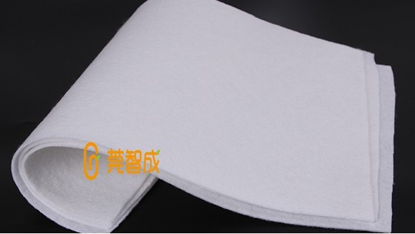 滌綸針刺無紡布覆膜可以得到什么性能