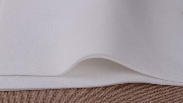 一次性口罩，使用針刺棉無紡布為材料