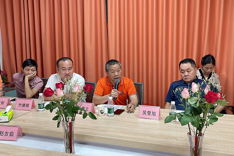 廣東無紡布協(xié)會(huì)考察團(tuán)